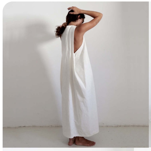 Open Back Linen Maxi Dress - Picture 1 of 4